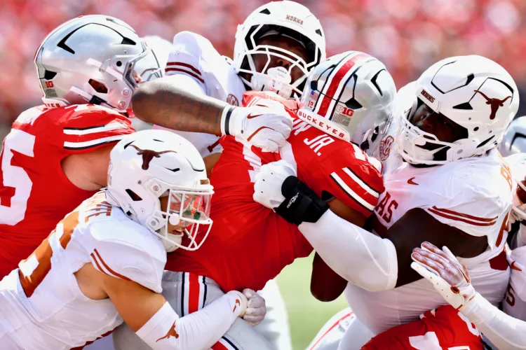 Ohio State, Oregon open 1-2 in college football rankings